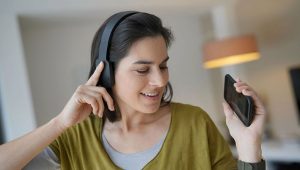 Cara Menggunakan Headset Bluetooth