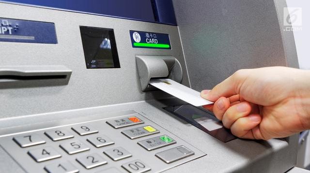 Cara Mengambil Duit di ATM