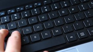 Cara Memperbaiki Keyboard